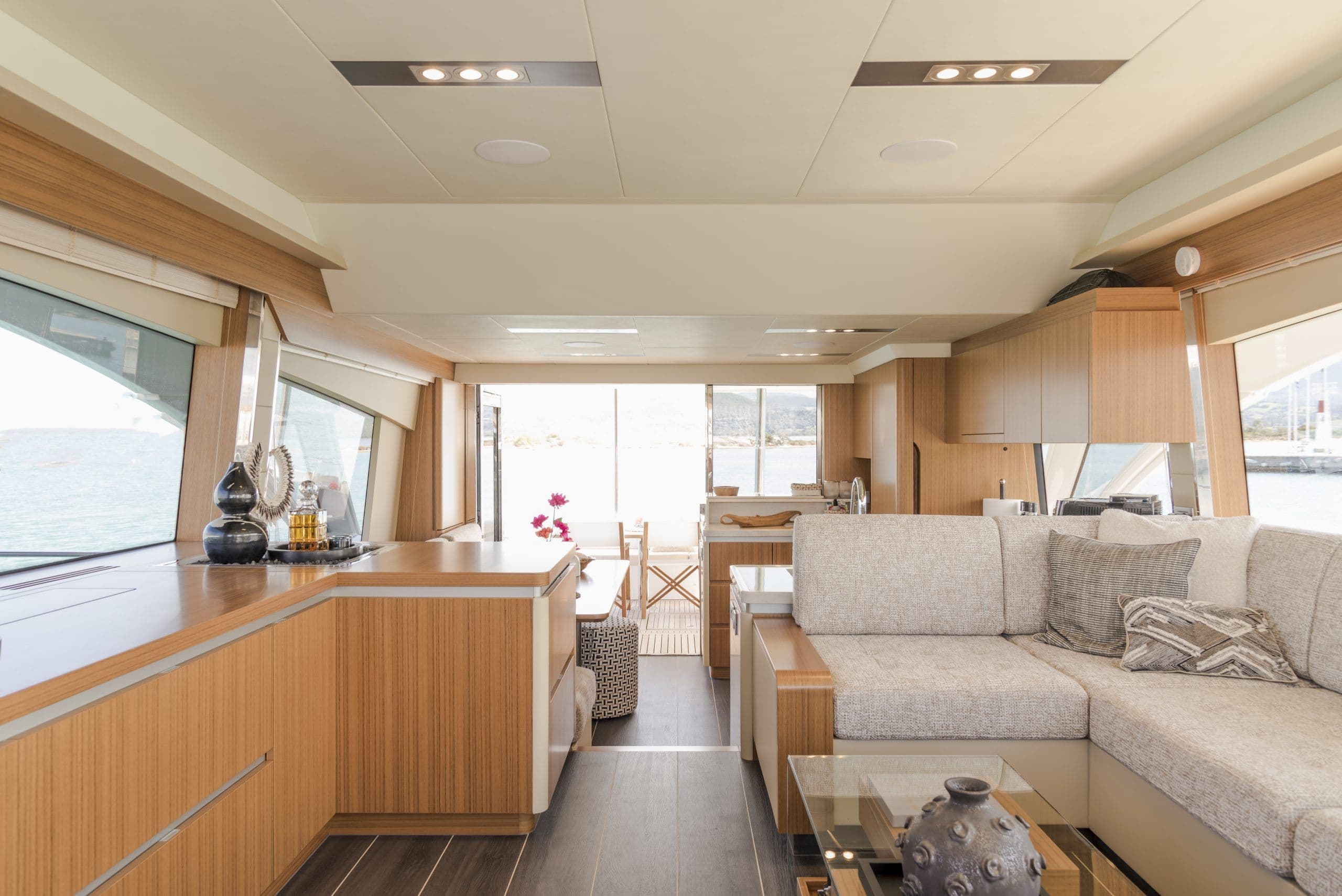 Sir Hendrik yacht photo 9