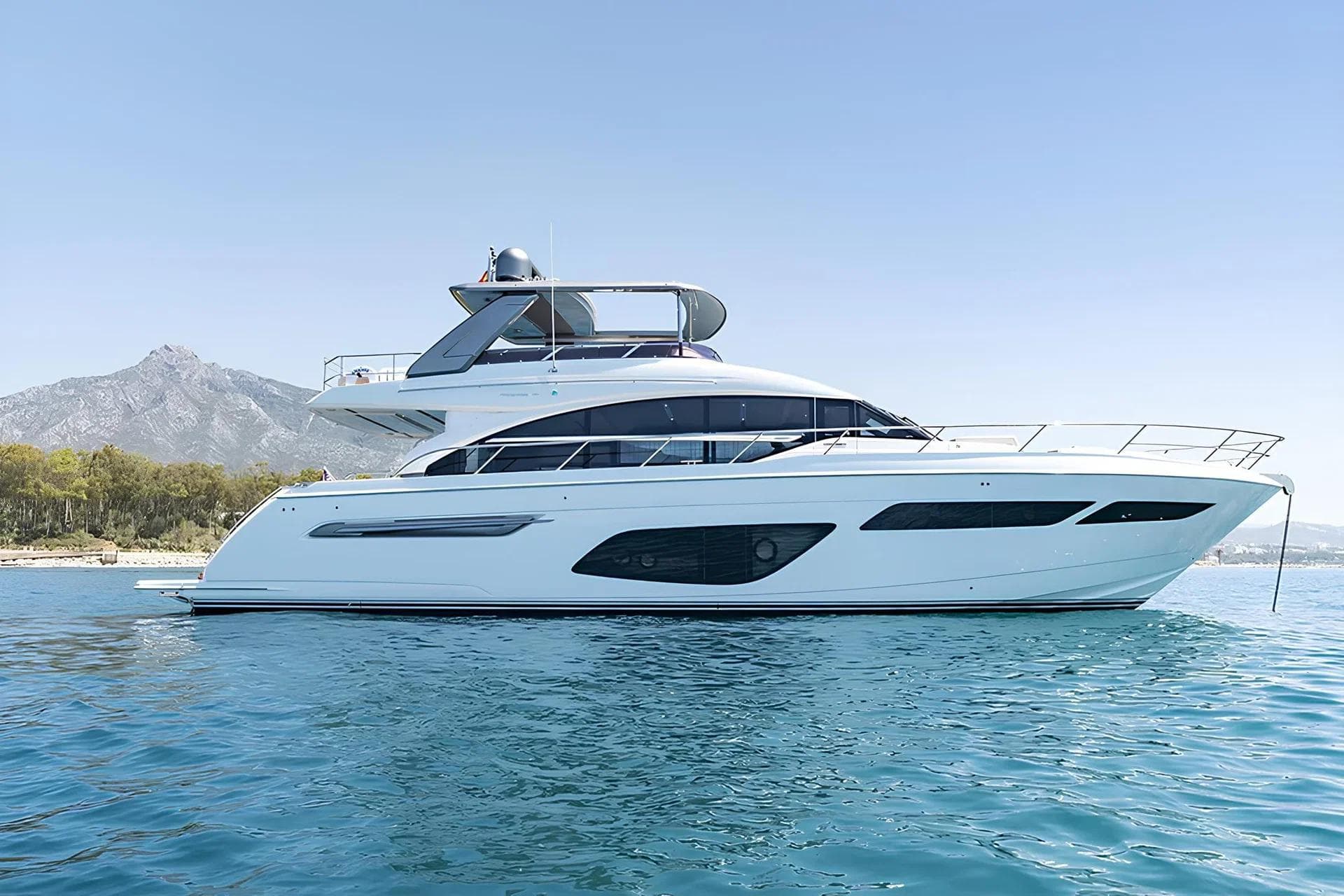 Amante yacht photo