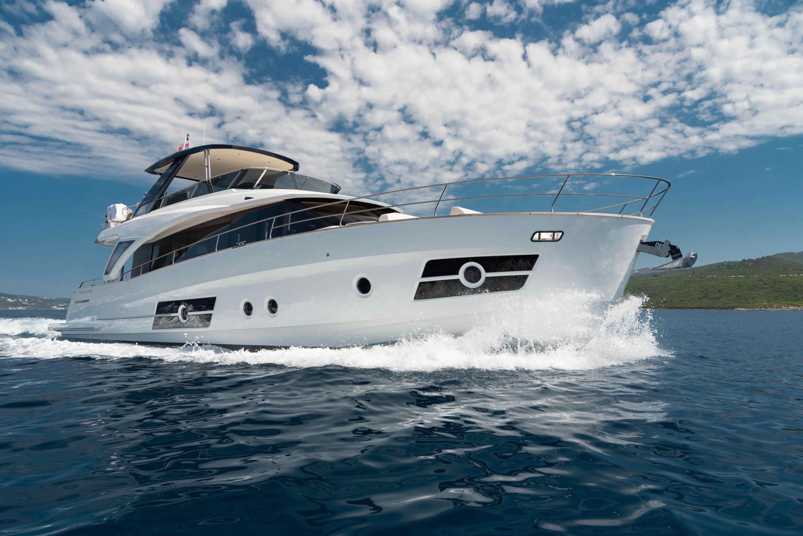 Sir Hendrik yacht photo 4